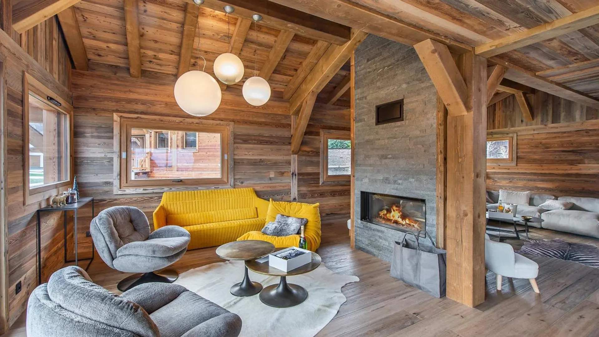Chalet Neuf Avec Sauna, Garage, Terrasse Et Services Inclus A Combloux - Fr-1-569-69